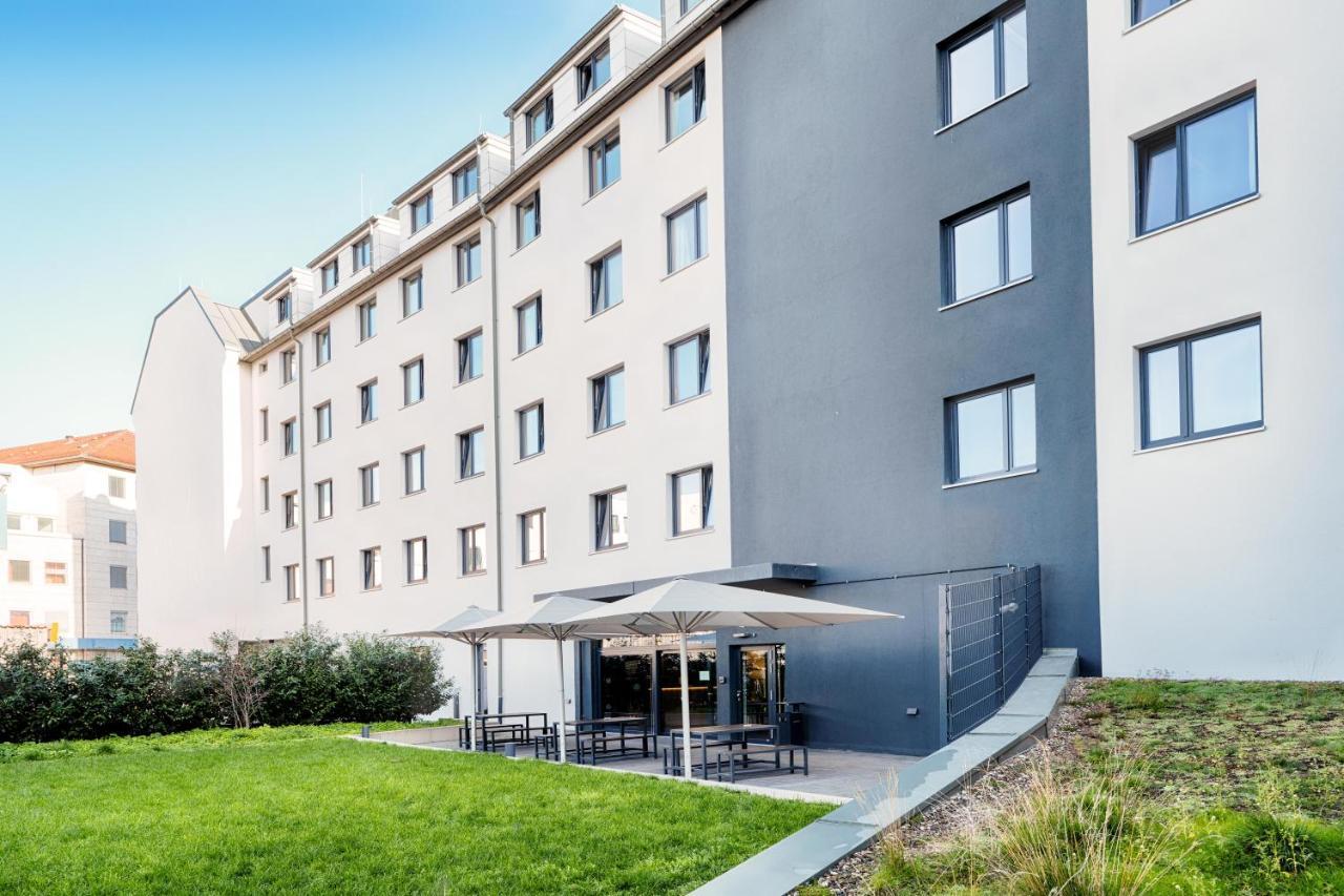 B&B Hotel Nuernberg-Plaerrer Exteriör bild