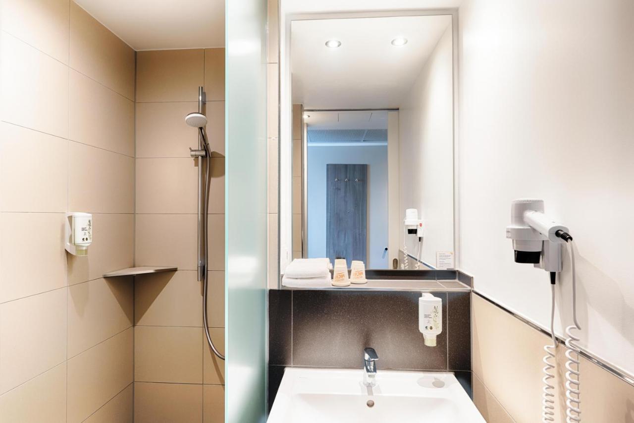 B&B Hotel Nuernberg-Plaerrer Exteriör bild