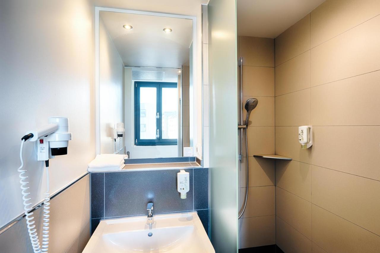 B&B Hotel Nuernberg-Plaerrer Exteriör bild